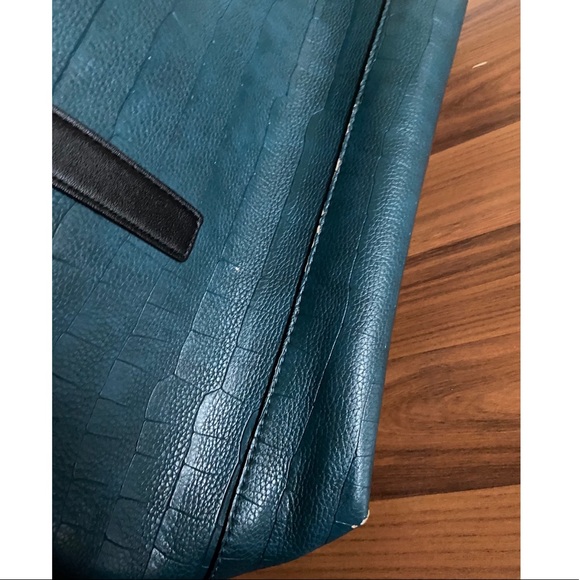 Kate Landry Purse - Picture 5 of 9